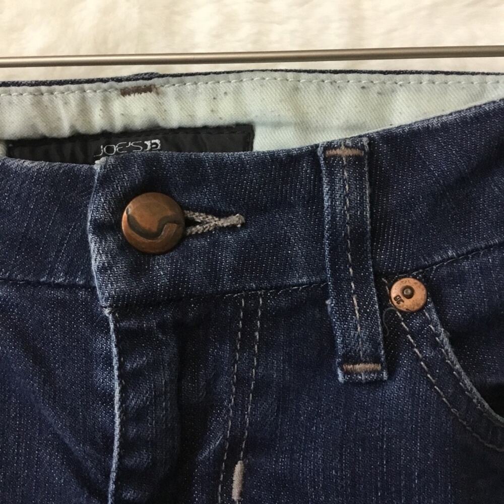 Joe's Blue Wash Thomson Denim Jeans - Picture 2 of 16